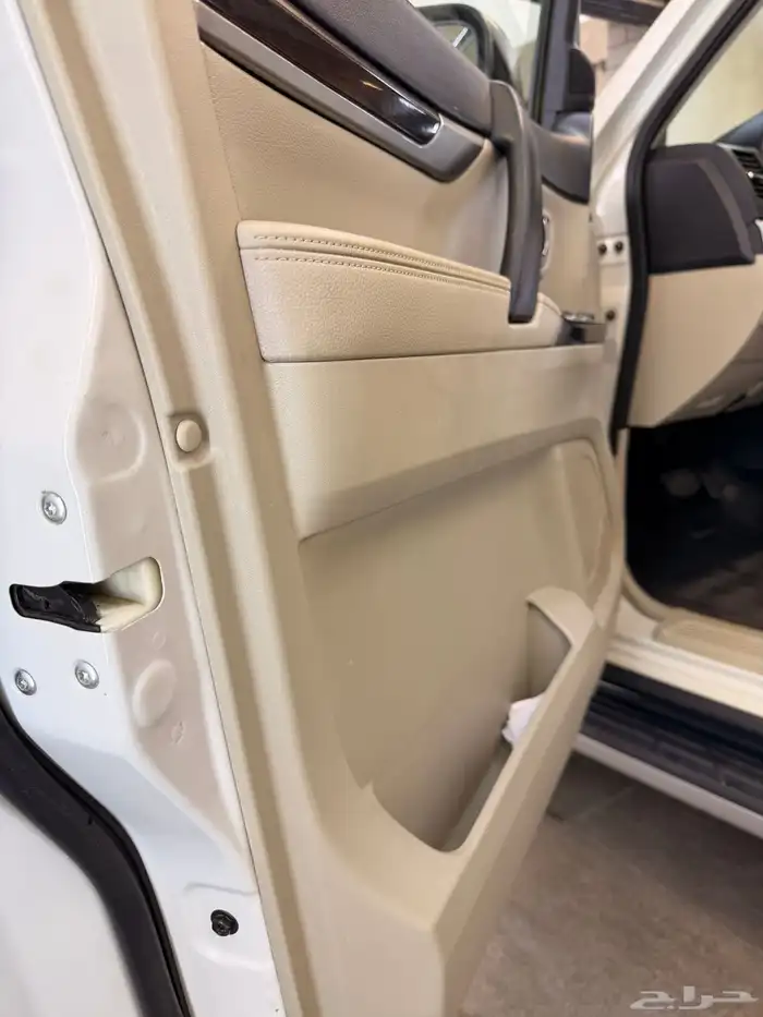 للبيع باجيرو 2015 37