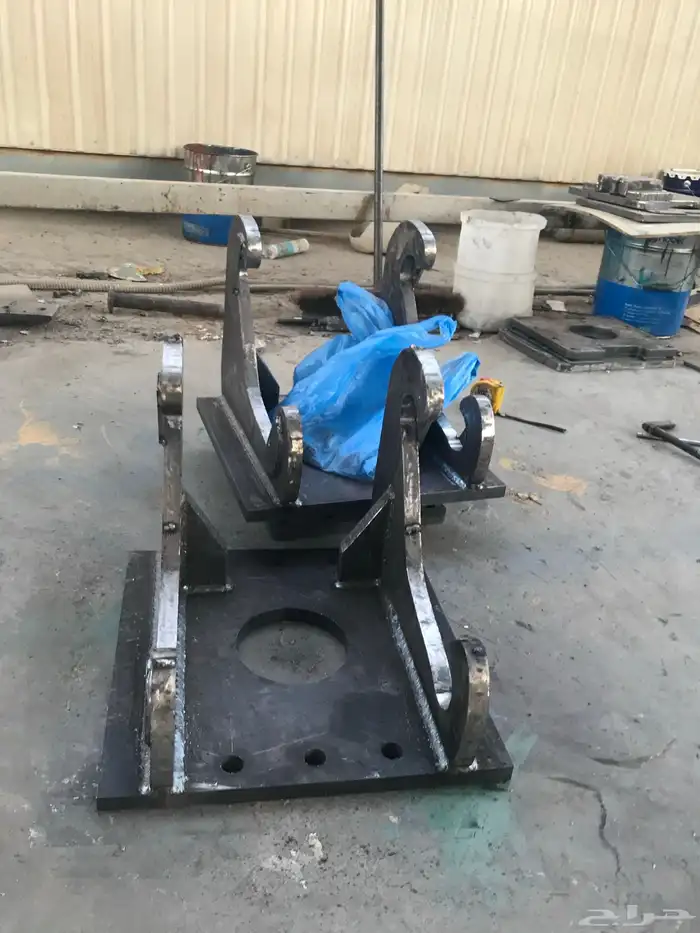 تصنيع حاويات   كسارات بوكلين   صناديق ترلات   تصنيع سطحات 4