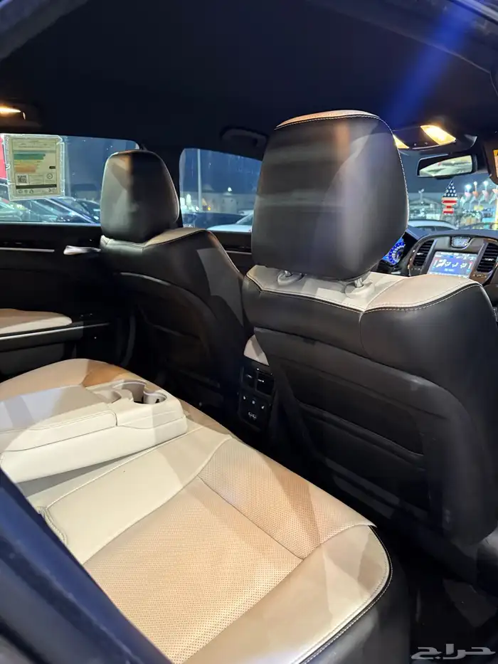 كرايزلر C300s فل 2021 17