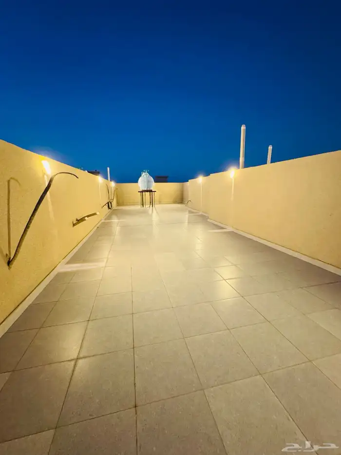 للبيع بحي الضيافه شقق تمليك علوي مع سطح خاص ومصعد 520 الف 18