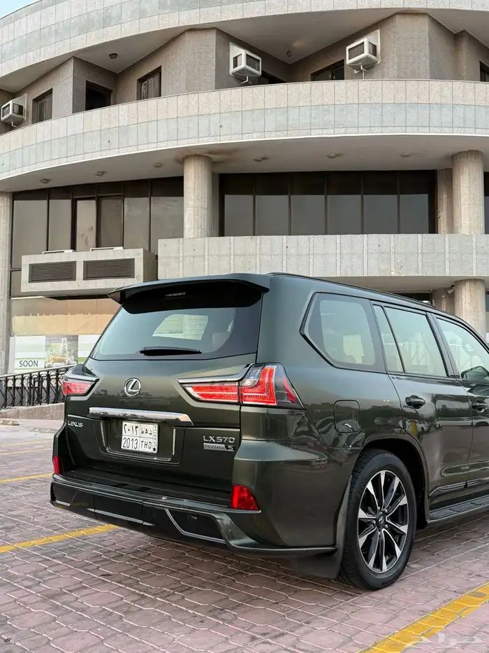 لكزس Lx570 زيتي 2021 3