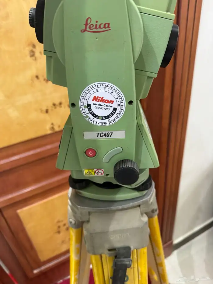 جهاز مساحة لايكا الأصلي 9