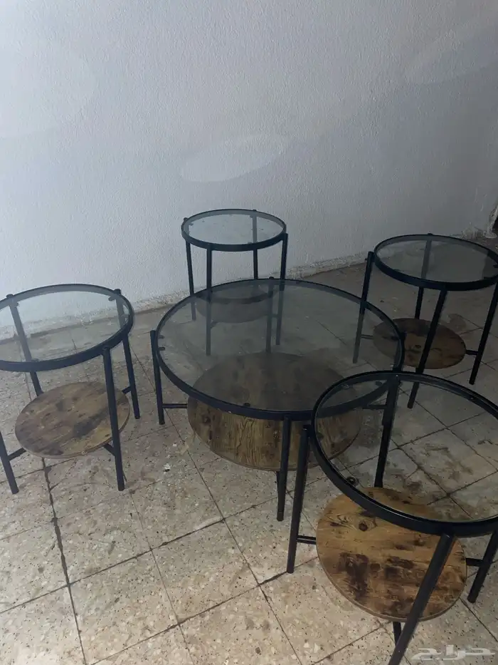 للبيع طاولة طعام الرقم   والسعر 200 والصامل مانقصر 0