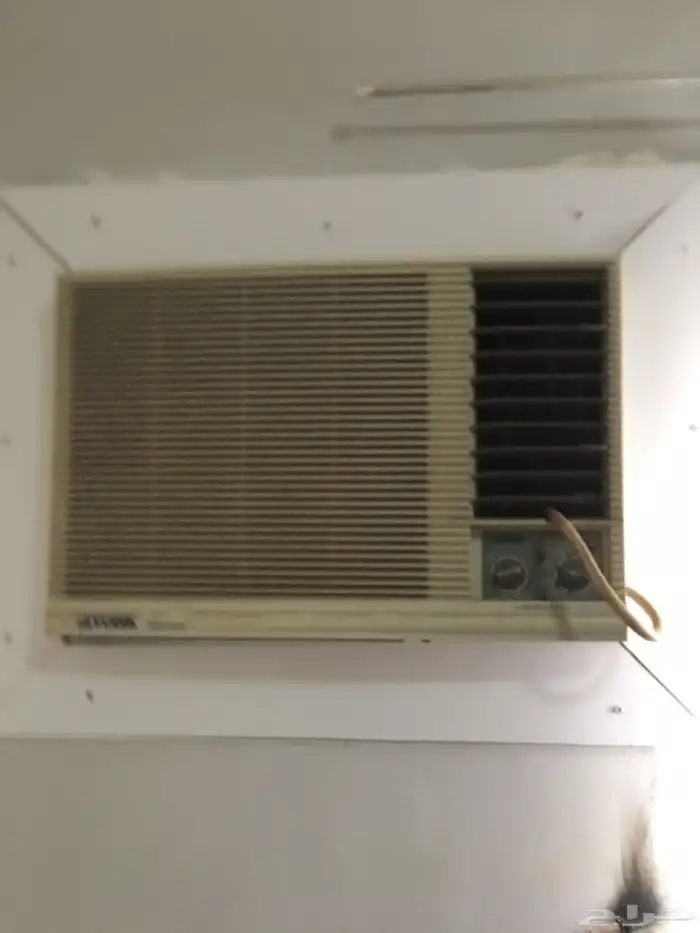 مكيفات و تلاجه و سرير للبيع 2