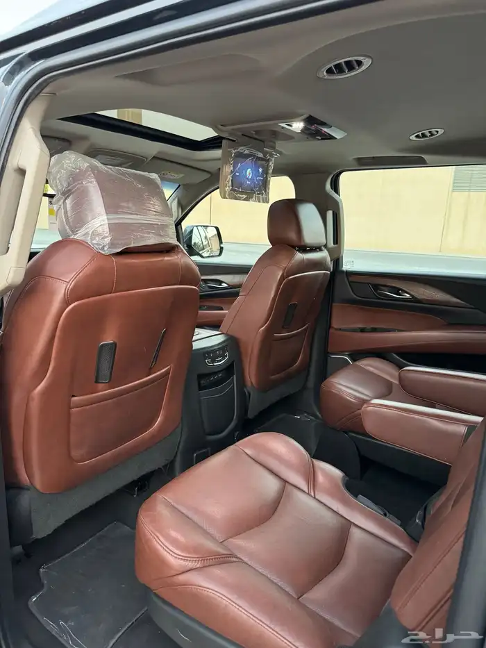 اسكاليد 2019 بريميوم (ملكي) الجميح نظيف جدا 61