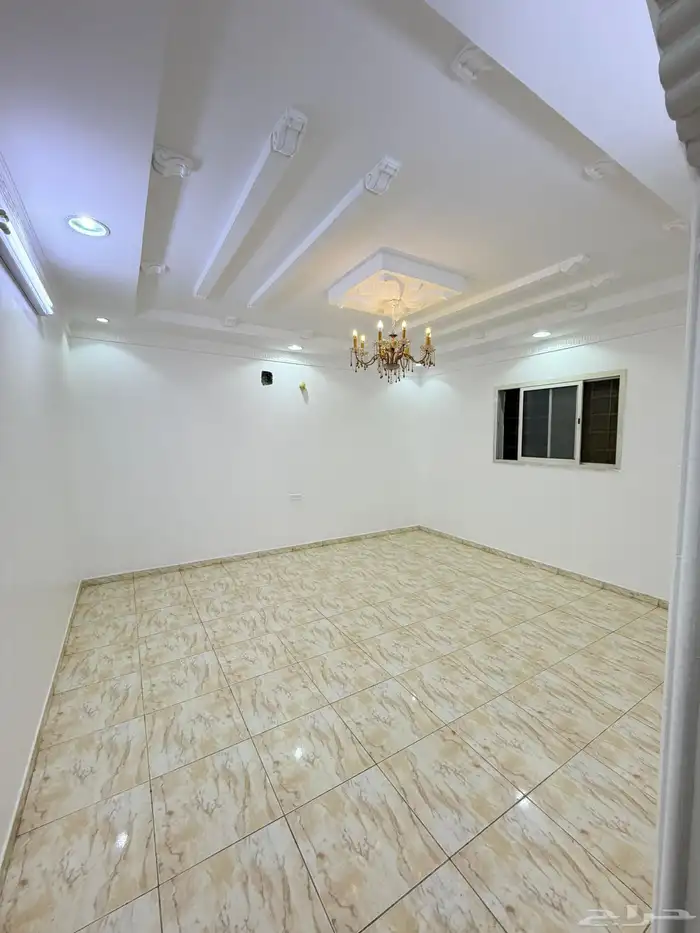 للإيجار دور أرضي بحي أشبيلية ب70 الف على الشور 7