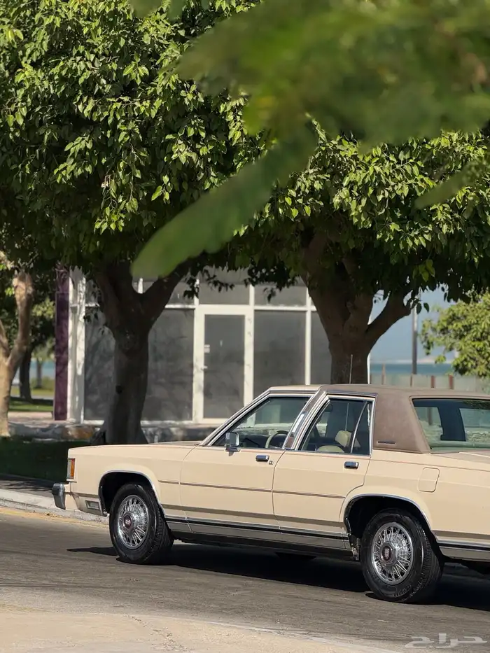 فورد ماركيز كلاسيك 22