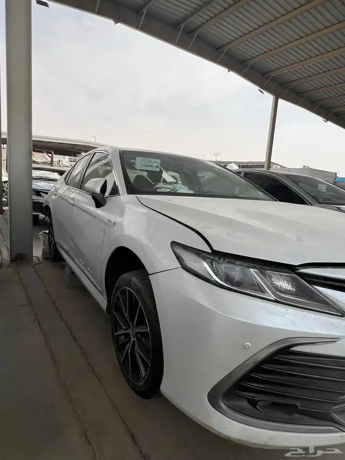 كامري2022هايبرد مصدوم قطع غيار فقط 1