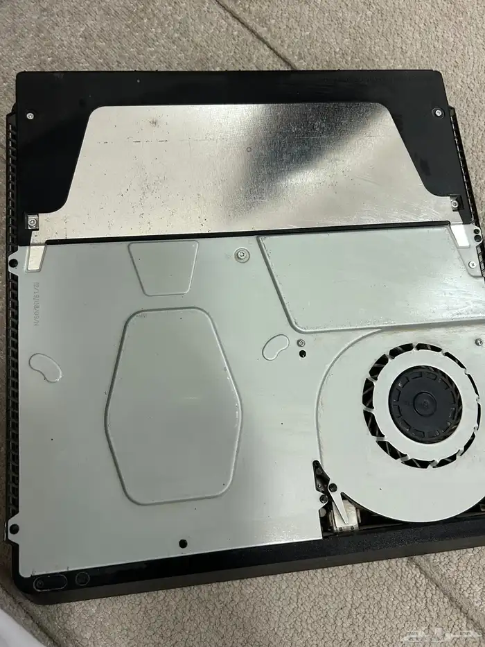 سوني 4جديد ولا قد انفك الي تغير في الهاردسك أو أذاكره يدتين 2