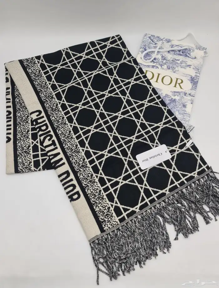 شنط وأحزمه نسائيه ماراكات مختلفه وأسعارمتفاوته 35