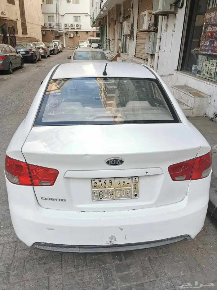 كيا سيراتو 2012 اتوماتيك بحالة جيدة للبيع 3