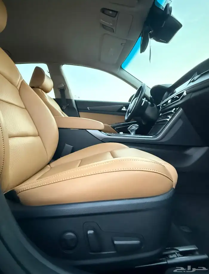 كيا كادينزا 2020 ( بنزين ) شبه جديدة للبيع 9