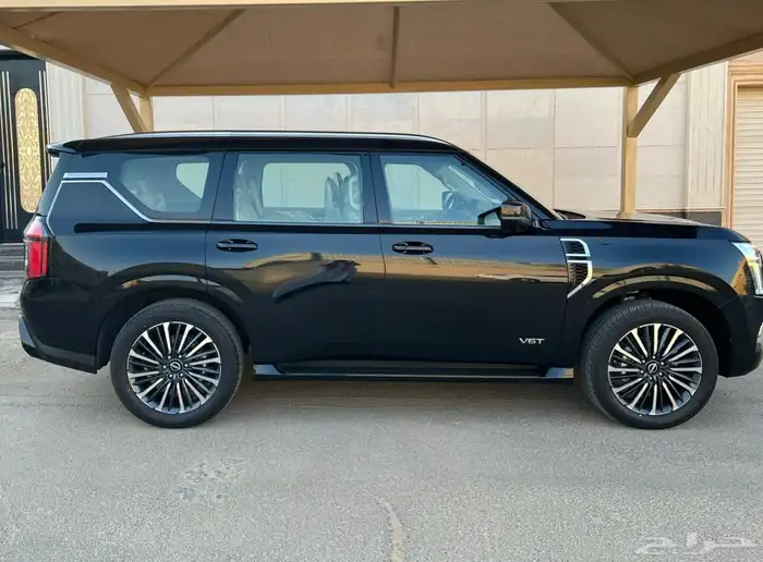 باترول 2025 اسود توين تيربو اعلى فئة 4