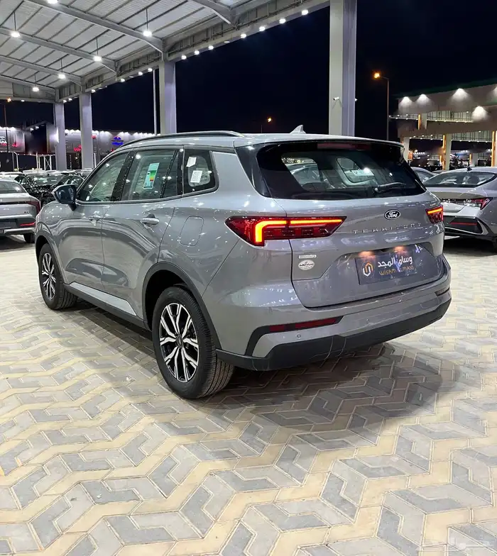 فورد تيريتوري امبيانتى 2026 السعر شامل 98125 4