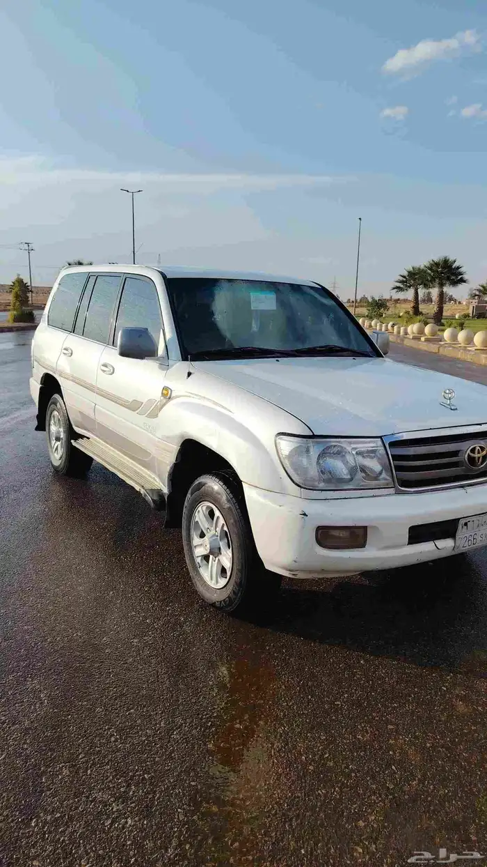 للبيع جيب صالون2006جي اكس ار 4