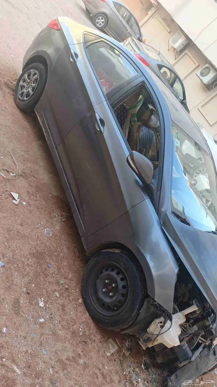 سياره هواندي اكسنت 2013 تماتيك حصلت فيها حدث المكينه سليمه م 4