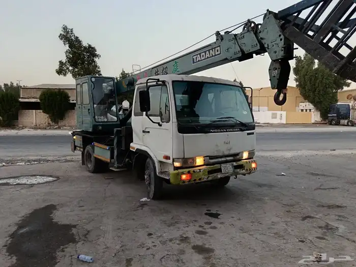 ةرين باسكت للإيجار اليومي تركيب لوحات وانوار الإضائه واعمال 0