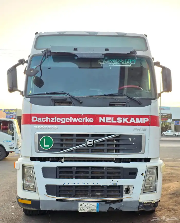 فلفو وايت 2002 قير ومكينة على الشرط 0