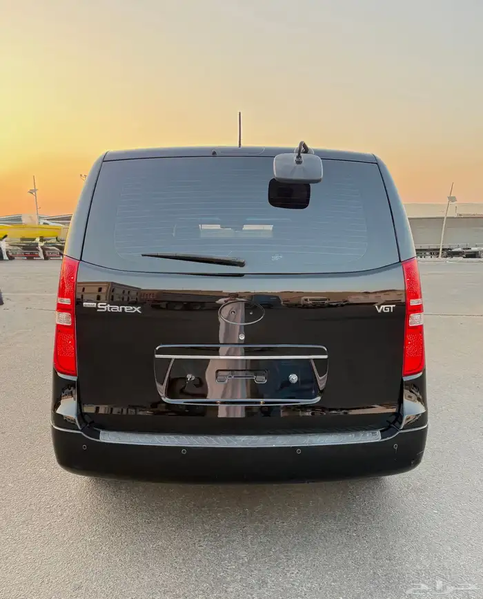 هيونداي H1 استاريكس 2020 فان بضاعه بحالة الوكاله للبيع 4