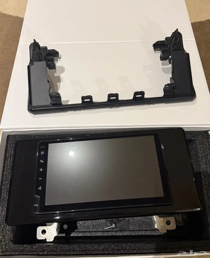 شاشة لاندكروزر 2022 0