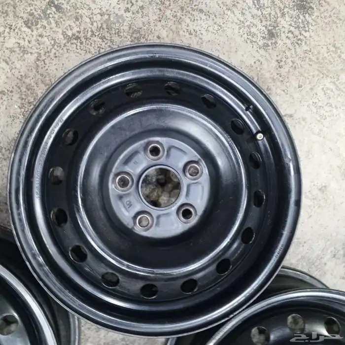 جنوط هايلكس تويوتا مقاس 15 اصلي وكاله عادي 4