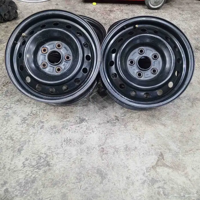 جنوط هايلكس تويوتا مقاس 15 اصلي وكاله عادي 0