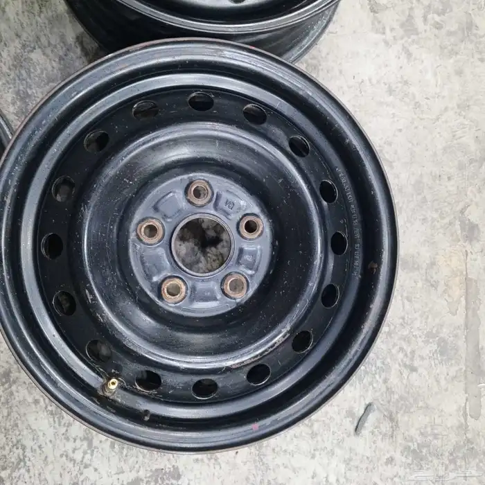 جنوط هايلكس تويوتا مقاس 15 اصلي وكاله عادي 7