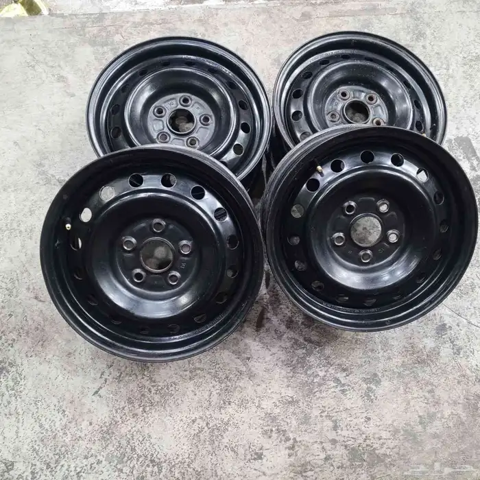 جنوط هايلكس تويوتا مقاس 15 اصلي وكاله عادي 5