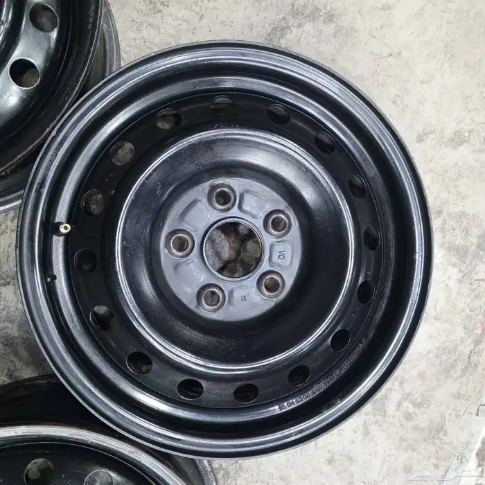 جنوط هايلكس تويوتا مقاس 15 اصلي وكاله عادي 6