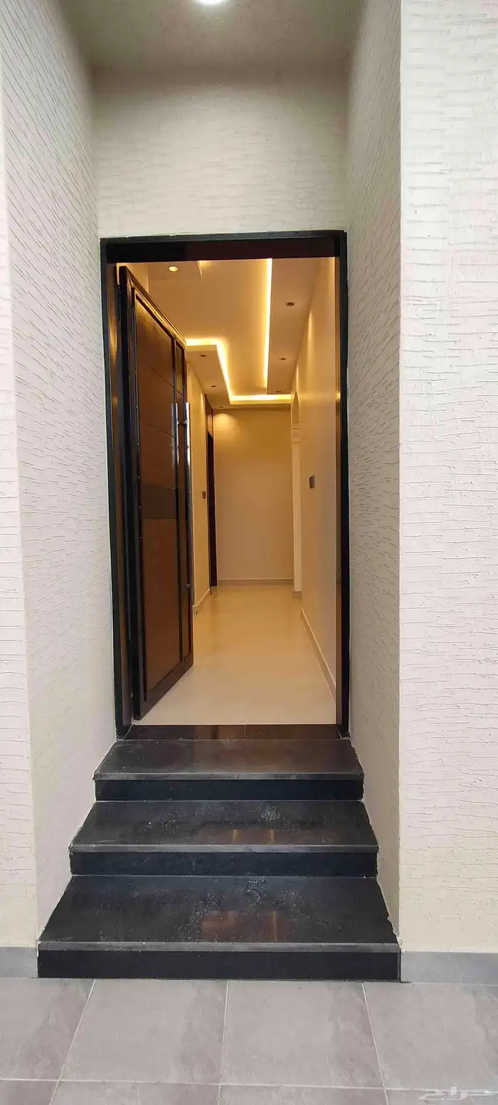 للبيع شقق ارضية وعلويه موقع مميز أسعار تبدا من 520الف 5