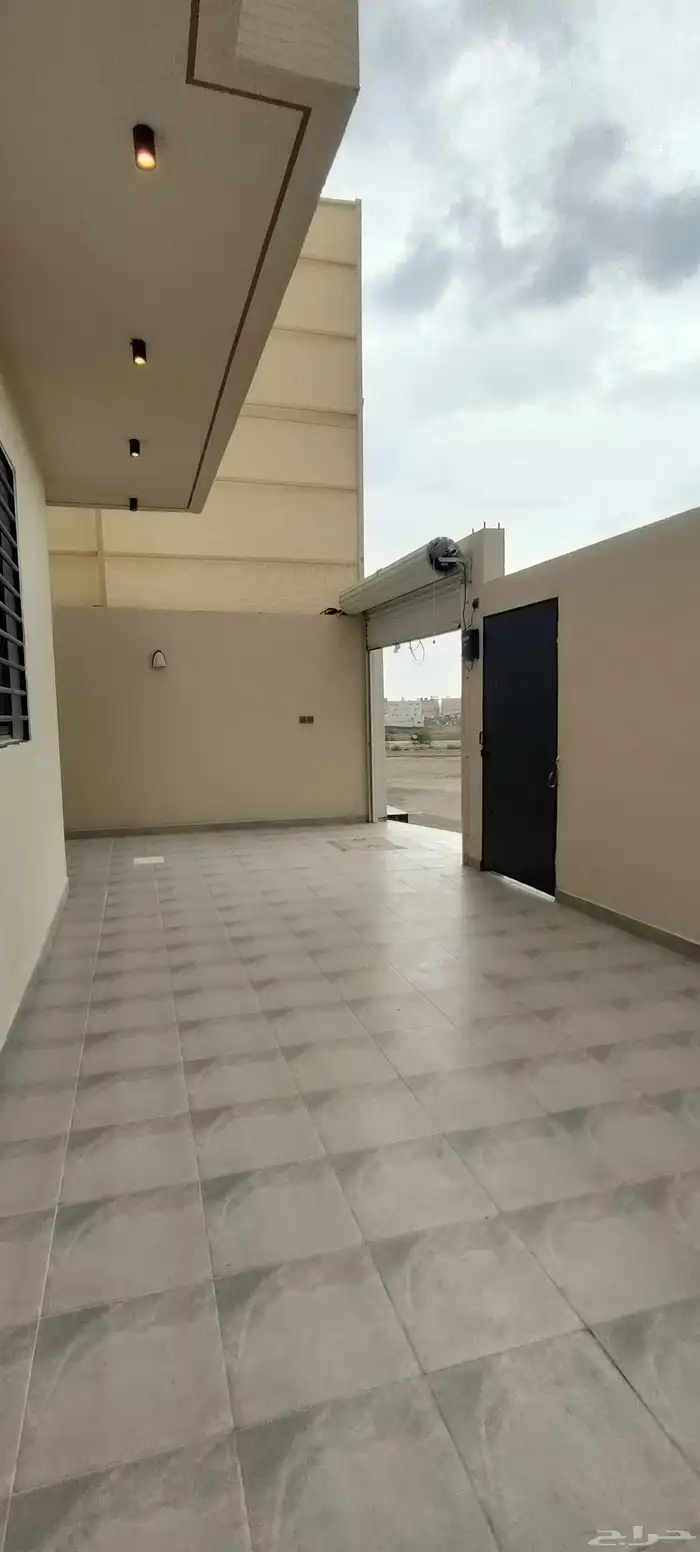 للبيع شقق ارضية وعلويه موقع مميز أسعار تبدا من 520الف 4