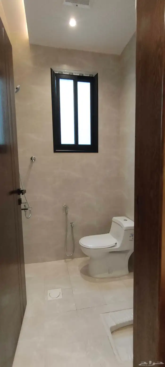 للبيع شقق ارضية وعلويه موقع مميز أسعار تبدا من 520الف 41