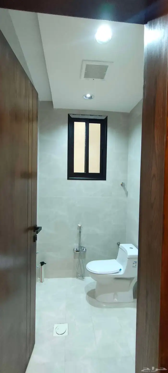 للبيع شقق ارضية وعلويه موقع مميز أسعار تبدا من 520الف 21