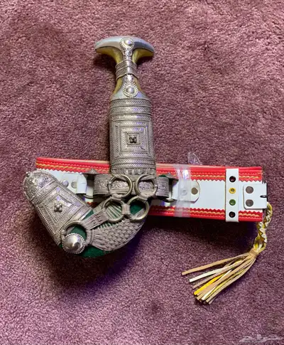 خنجر راس أم سيال شبيه الزراف قديمه index