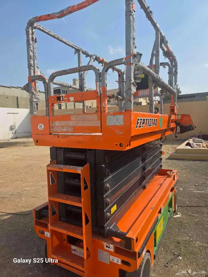 سيزرلفت للايجار رافعه مقصيه للايجار رافعات مقصيه للايجار كهب 7