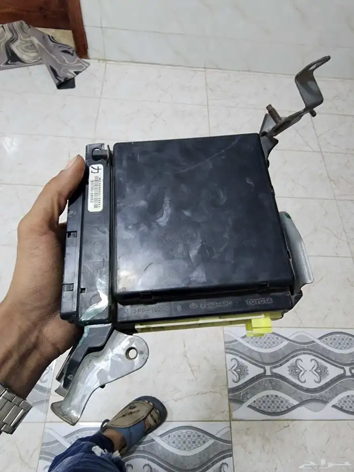 مجمع الفيوزات لاندكروزر وكاله خطين 0