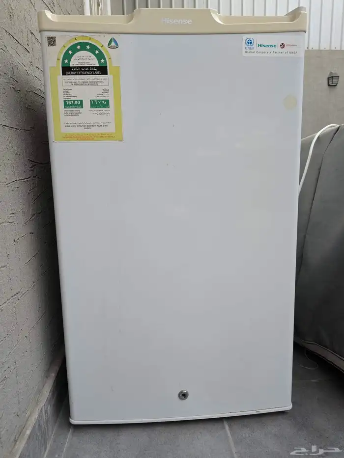 ثلاجة صغيرة 100 لتر مع فريزر صغير ارفف ودرج وارفف في الباب 0