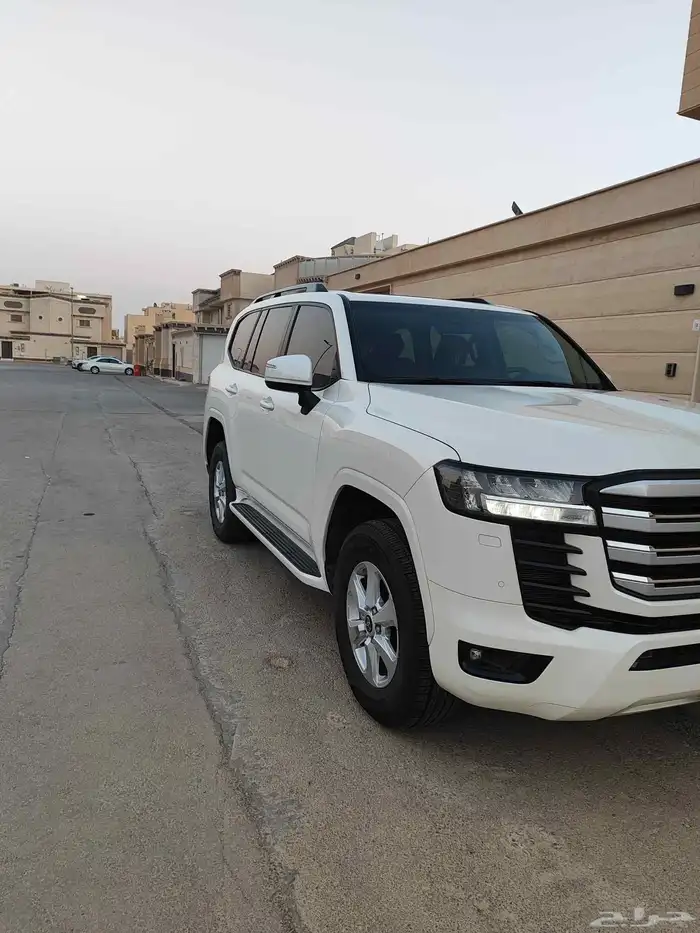 لاندكروزر L2 موديل 2023 ديزل 5