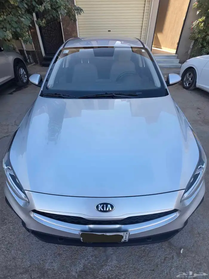 للبيع كيا سيراتو 2021 فضي 14