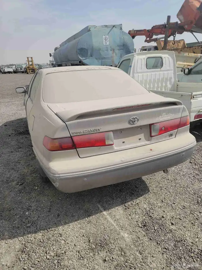 هايلوكس وكامري وفان هواندي للبيع تشليح 1