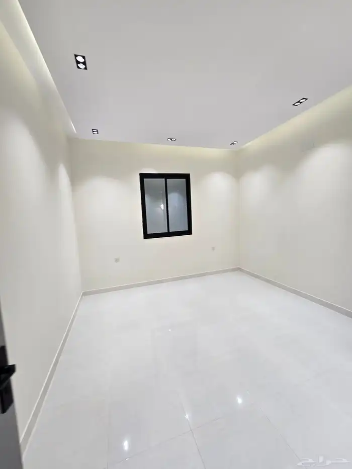 للبيع شقق ارضيه وعلويه مداخل سياره كامل خدمات تشطيب ممتاز 11