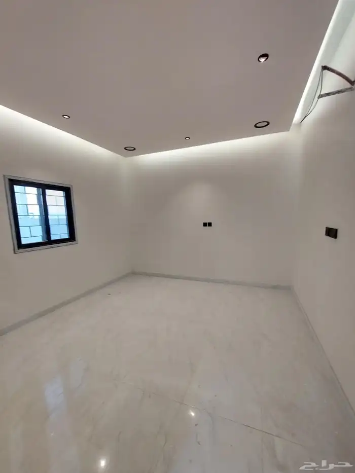 للبيع شقه تمليك أرضية نظم دبلكس مخطط 91جديدة 6 غرف وصالة وس 5