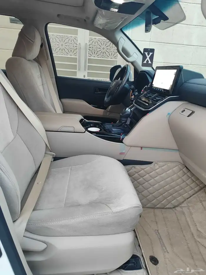 لاندكروزر L2 موديل 2023 ديزل 7