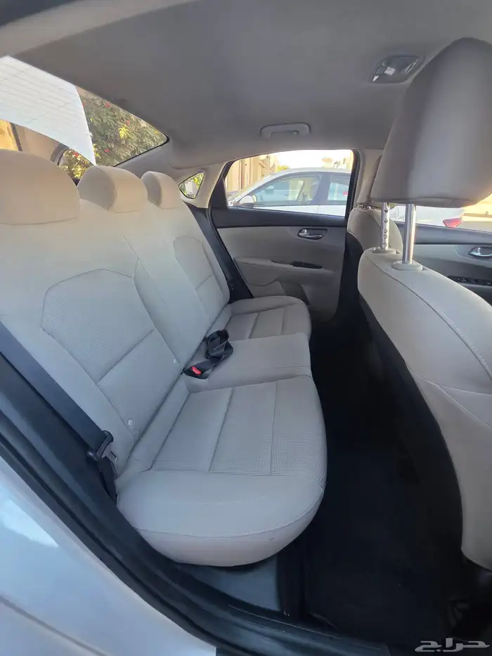 للبيع كيا سيراتو 2021 فضي 28