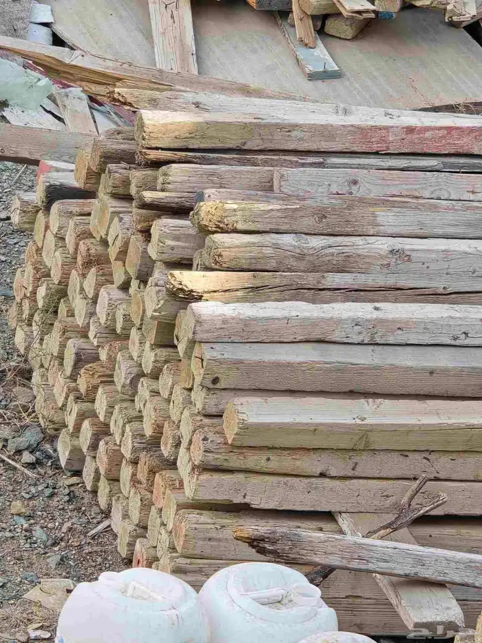 مربيع للبيع 4م و3م العرض 10سم. الحدد حولي 10 مربوعه نضيفه 0