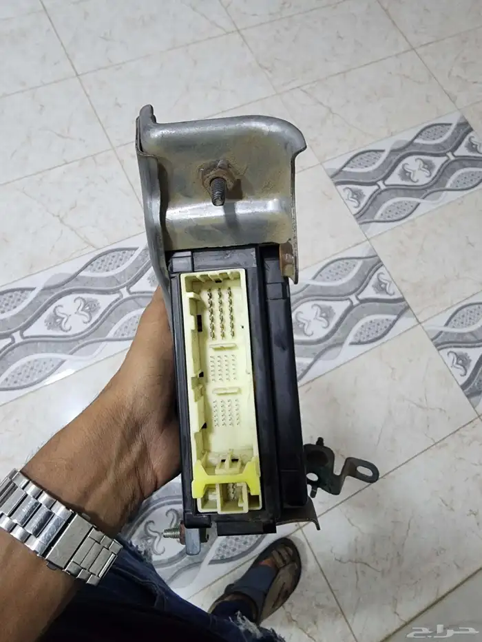 مجمع الفيوزات لاندكروزر وكاله خطين 3