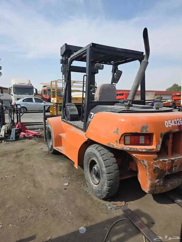 رافعات شوكيه فوركلفت كرين كرينات تلسكوبيه للايجار الشهري وال 1