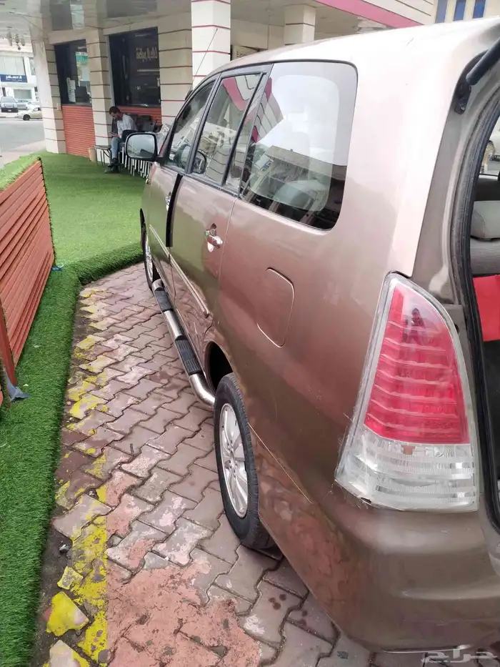 للبيع انوفا 2009 نظيفة جاهزة للاستخدام 21