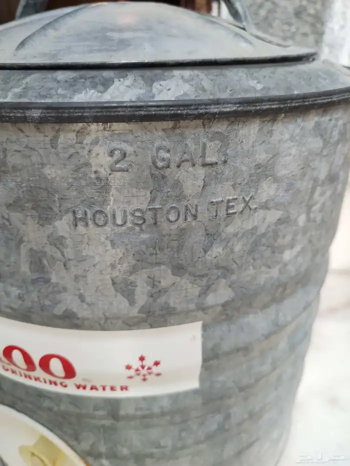 ترمس ماء ارامكو قديم قلو امريكي شبه جديد حجم2 جالون 250ريال 1