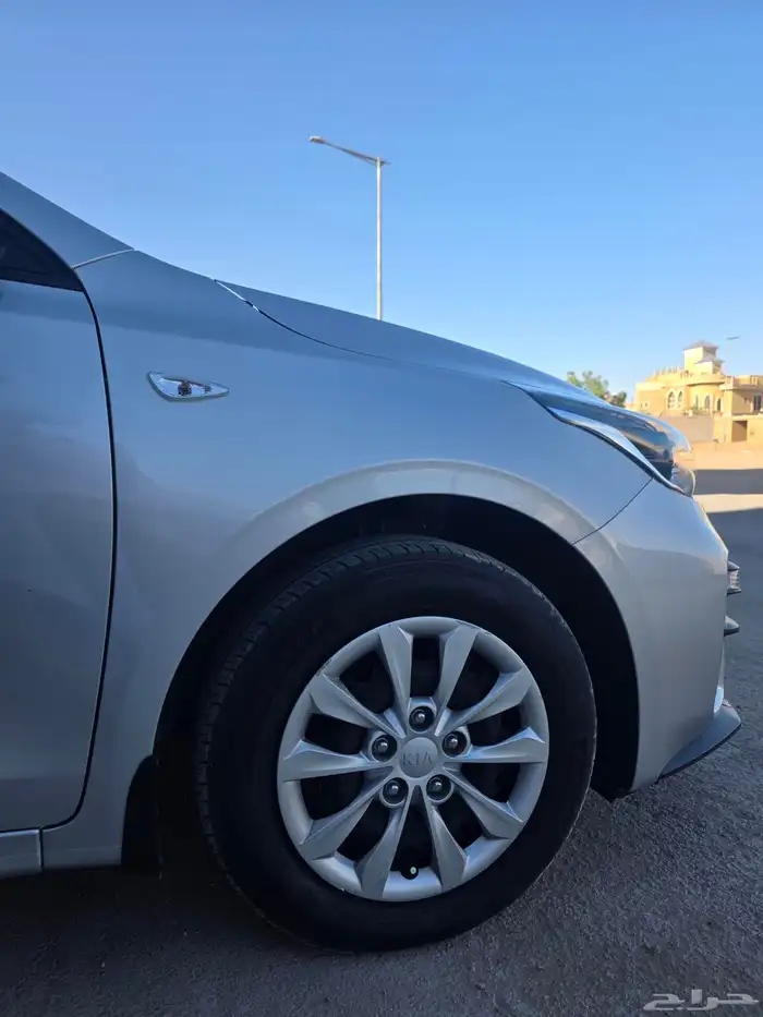 للبيع كيا سيراتو 2021 فضي 13